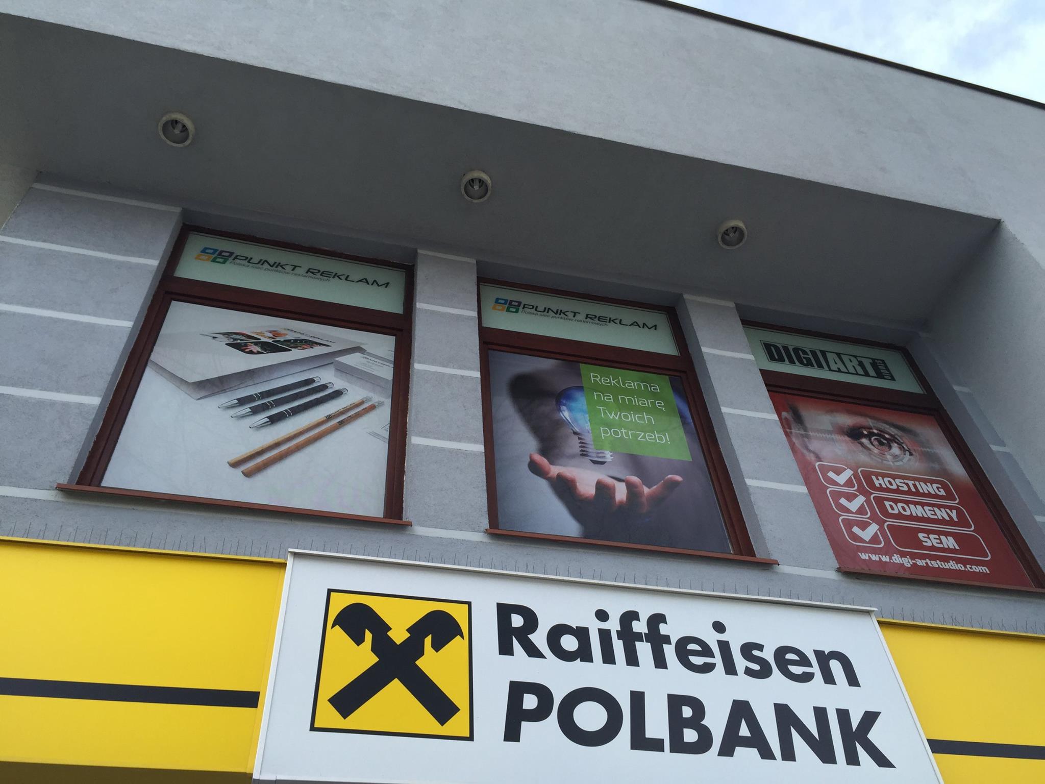 Szyld reklamowy banku Szyld reklamowy banku